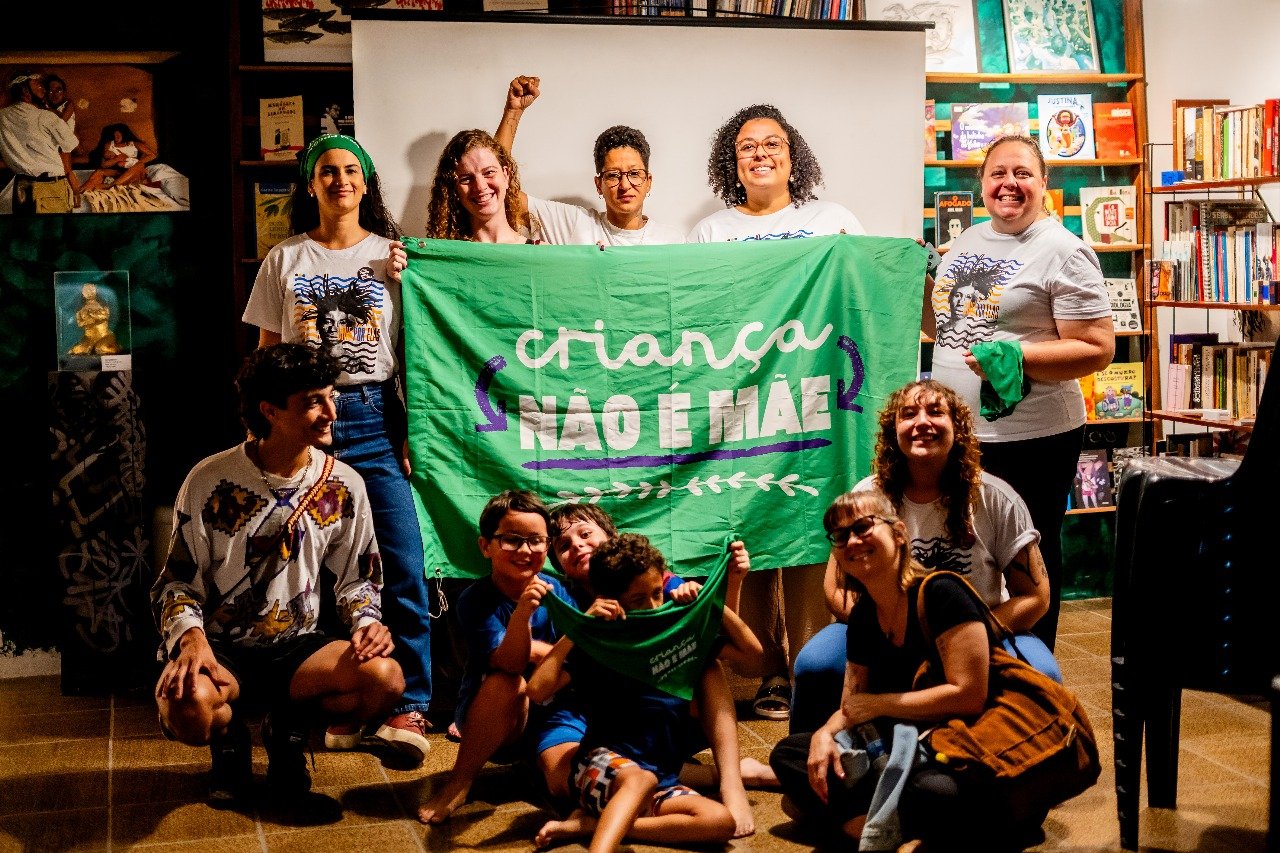 Cine FLAES: debate urgente sobre acesso ao aborto legal no Brasil